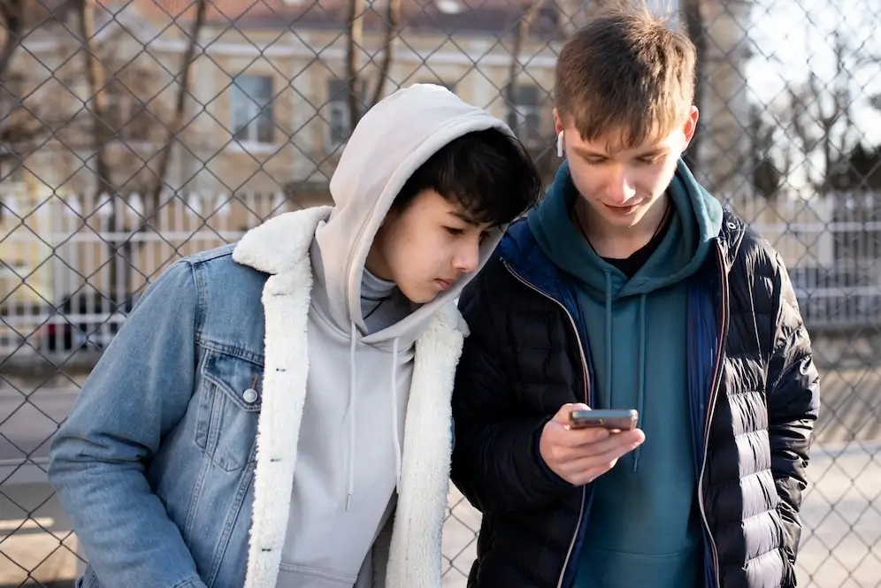 What Is The Aim Of Mobile Phone Ban In Schools In UK